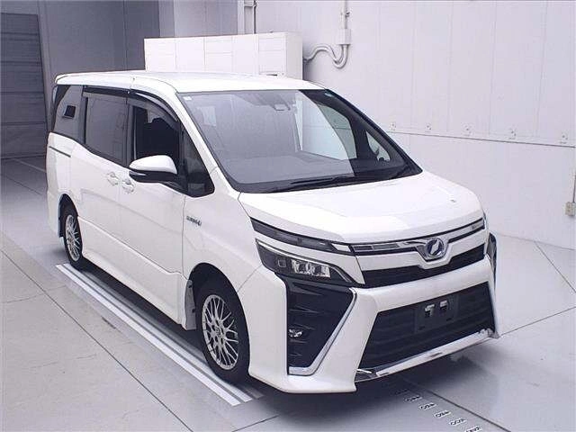 TOYOTA Voxy ZS Kirameki Pearl Color