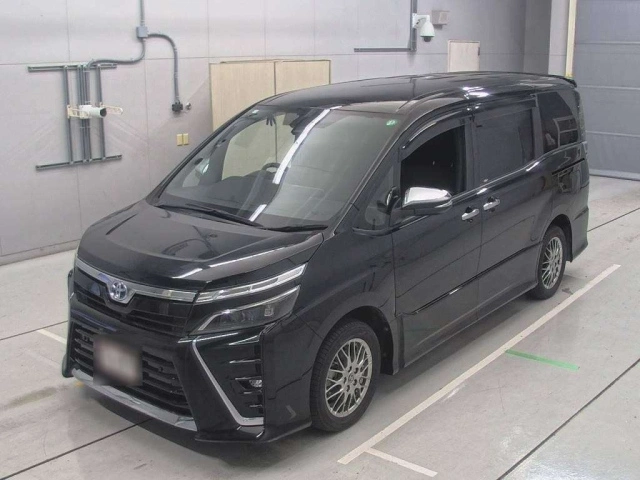 TOYOTA Voxy ZS Kirameki Black Color