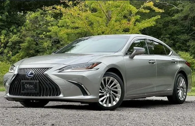 LEXUS ES ES300H VERSION L