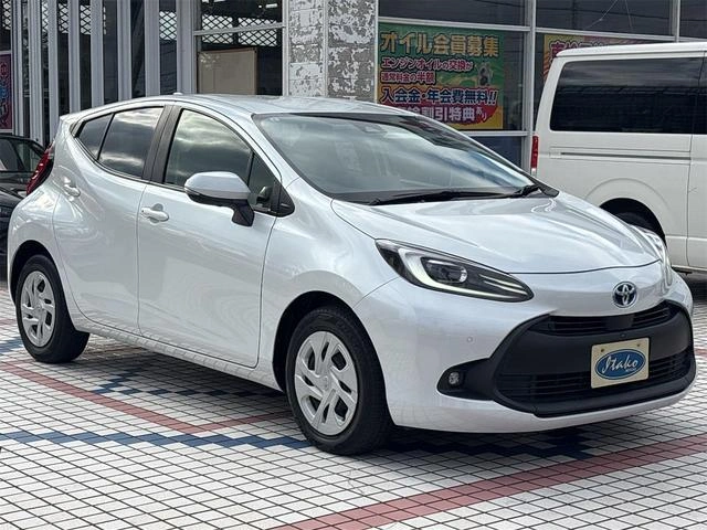 TOYOTA Aqua X 2021 Pearl