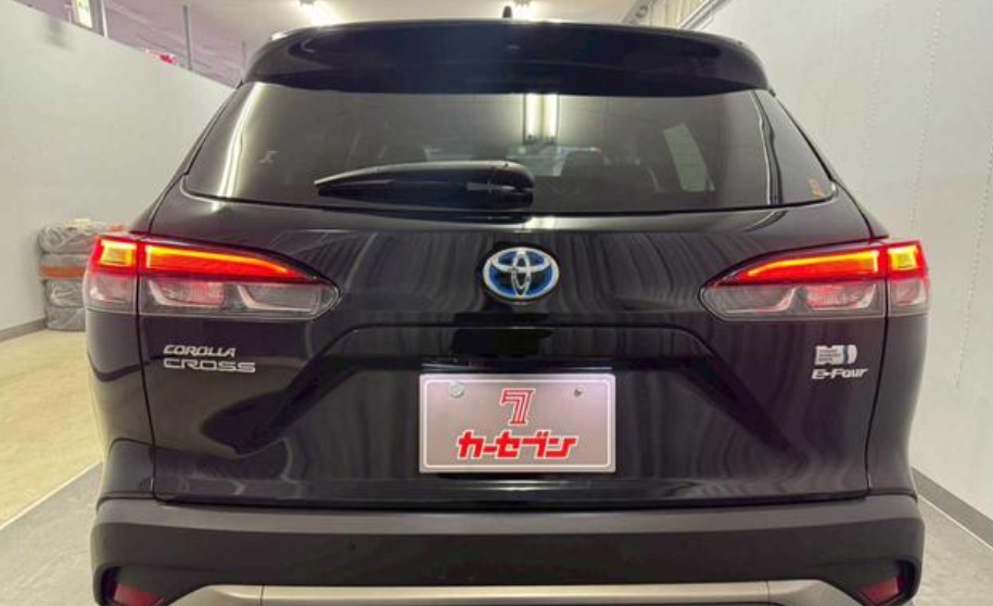 COROLLA CROSS 2021 BLACK COLOR - image 6