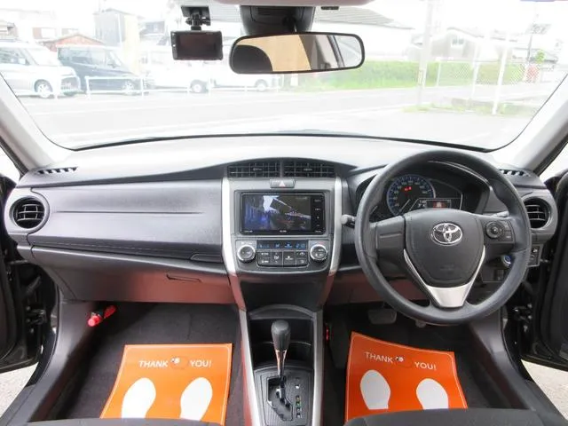 Corolla filder hybrid ex 2022 black colour - image 6