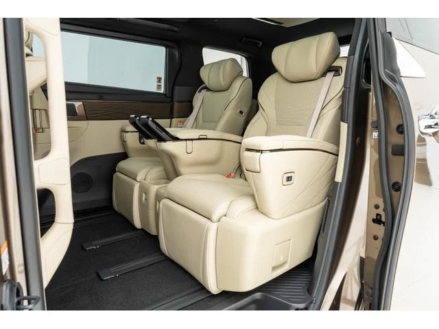 Alphard 2023 Hybrid Executive Lounge  Bronze - image 12