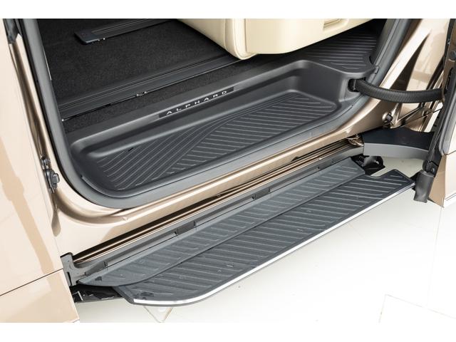 Alphard 2023 Hybrid Executive Lounge  Bronze - image 13