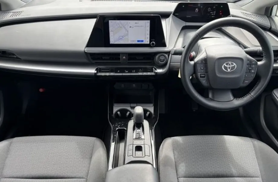 TOYOTA PRIUS 2023 PACKAGE X PEARL WHITE - image 3