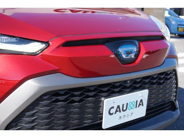 COROLLA CROSS HYBRID-Z RED - image 10