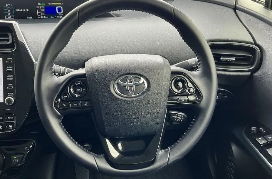 TOYOTA PRIUS 2022 S PACKAGE SILVER - image 8