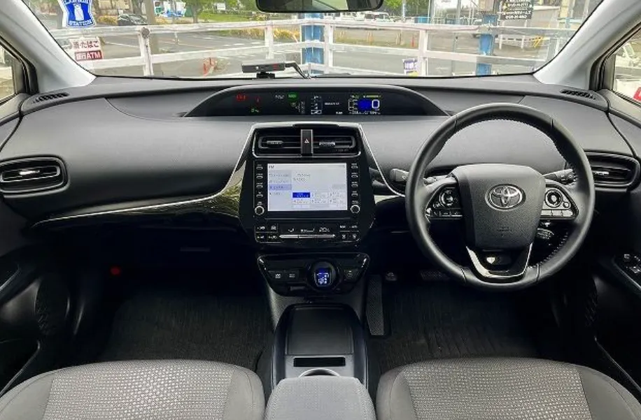TOYOTA PRIUS 2022 S PACKAGE SILVER - image 9