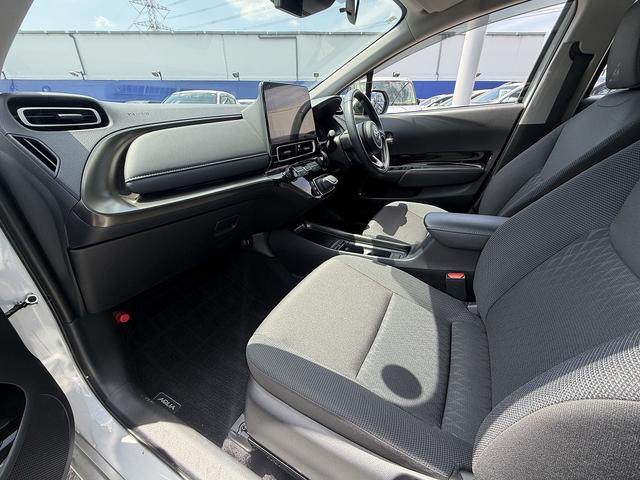 TOYOTA AQUA Z PEARL - image 3