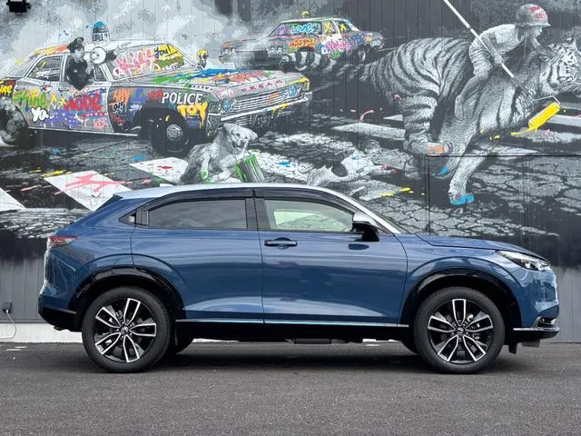 HONDA VEZEL E:HEV Z PLAY PACKAGE BLUE - image 6