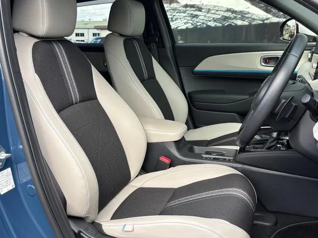 HONDA VEZEL E:HEV Z PLAY PACKAGE BLUE - image 15