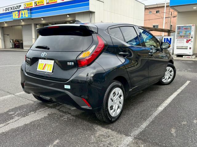 TOYOTA AQUA X BLACK - image 6