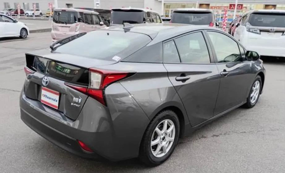 TOYOTA PRIUS 2022 S PACKAGE GRAY - image 10