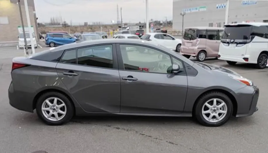 TOYOTA PRIUS 2022 S PACKAGE GRAY - image 11