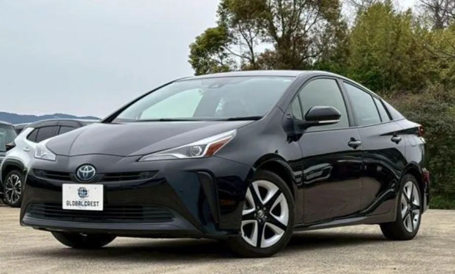 TOYOTA PRIUS 2022 S PACKAGE BLACK - image 1