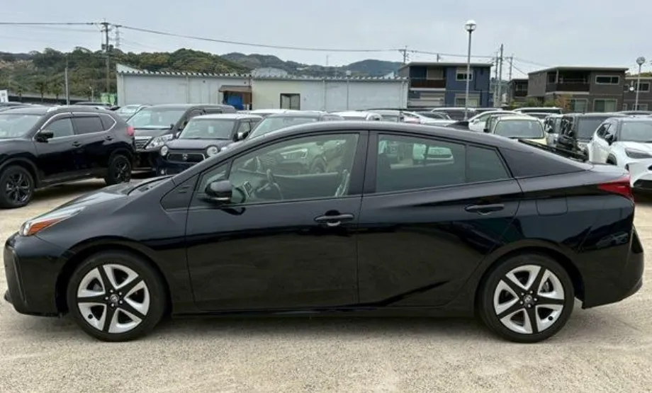 TOYOTA PRIUS 2022 S PACKAGE BLACK - image 7