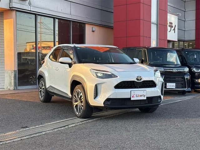 YARIS CROSS Z 2021 PEARL WHITE - image 4