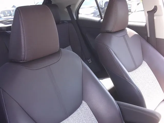 YARIS CROSS Z 2021 BLACK - image 4
