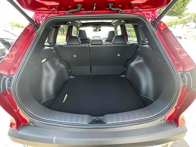 COROLLA CROSS HYBRID-Z RED 2024 - image 6