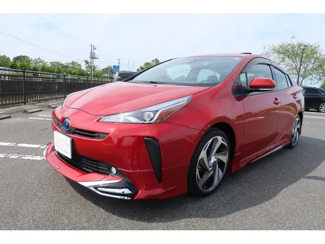 TOYOTA PRIUS A PREMIUM 2021 RED COLOR - image 8