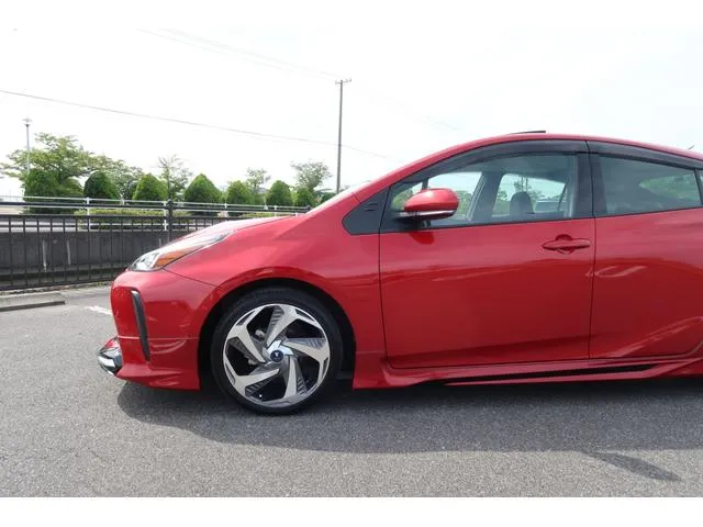 TOYOTA PRIUS A PREMIUM 2021 RED COLOR - image 9