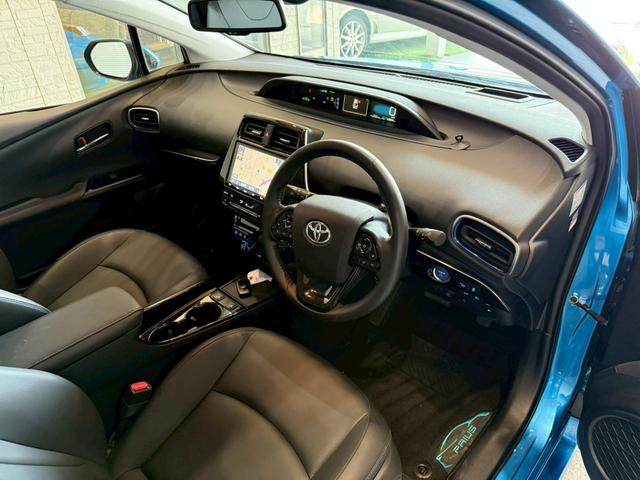 TOYOTA PRIUS A TOURING SELECTION BLUE M - image 8