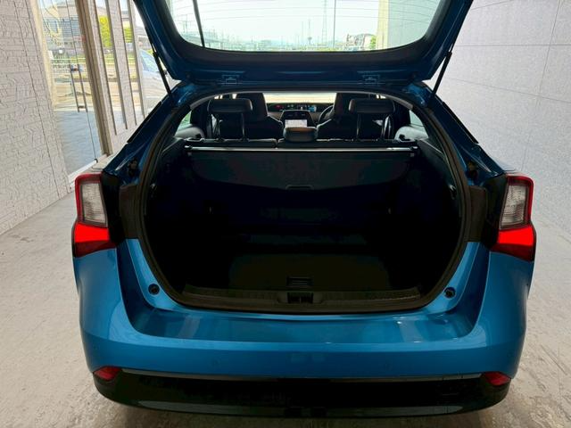TOYOTA PRIUS A TOURING SELECTION BLUE M - image 4