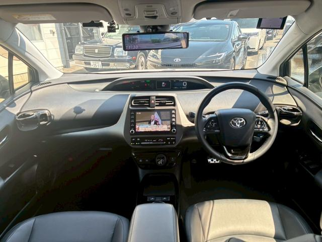 TOYOTA PRIUS S TOURING SELECTION BLACK EDITION - image 5