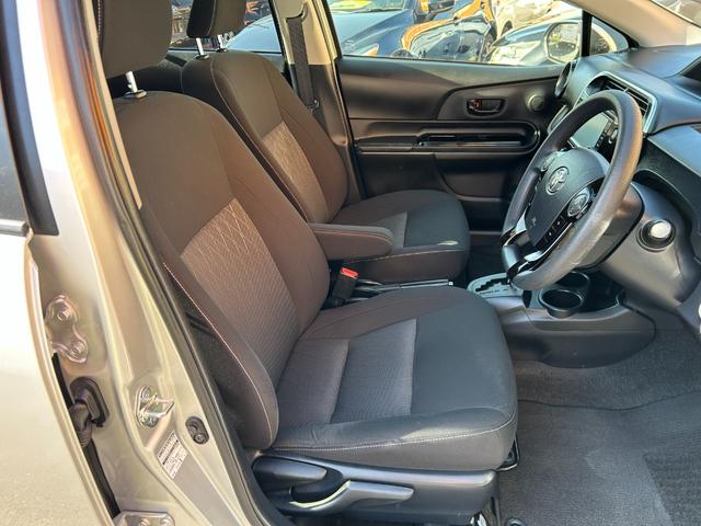 TOYOTA AQUA S STYLE BLACK - image 8
