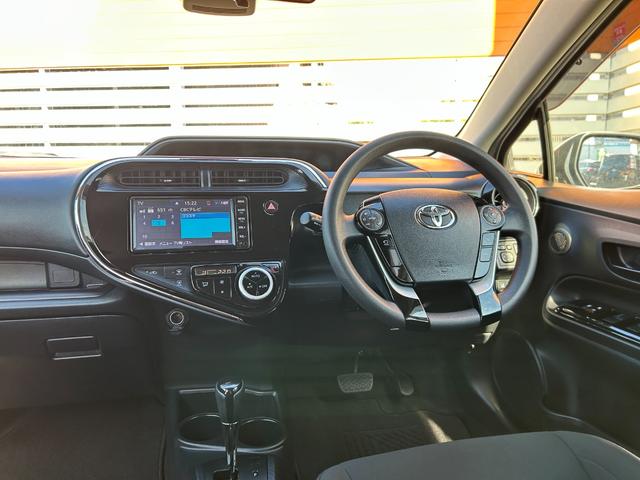 TOYOTA AQUA S STYLE BLACK - image 9