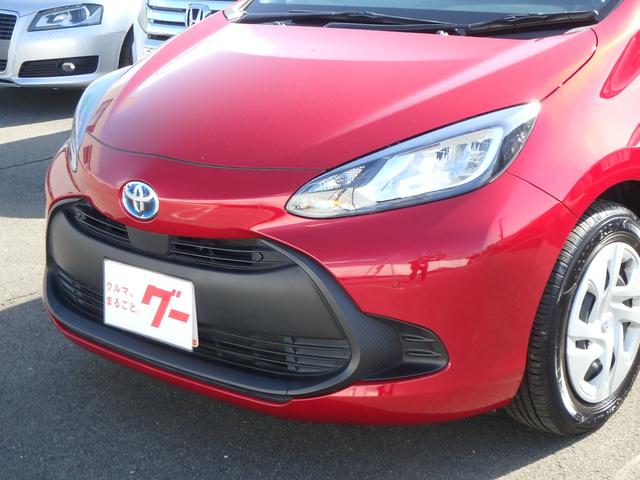 TOYOTA AQUA X RED - image 9