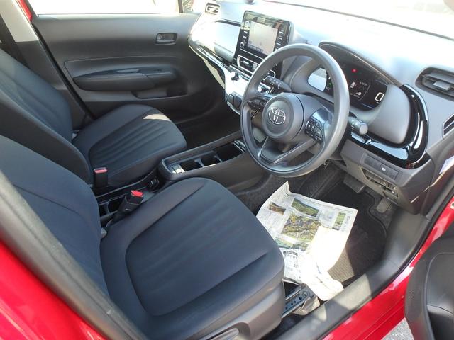 TOYOTA AQUA X RED - image 7