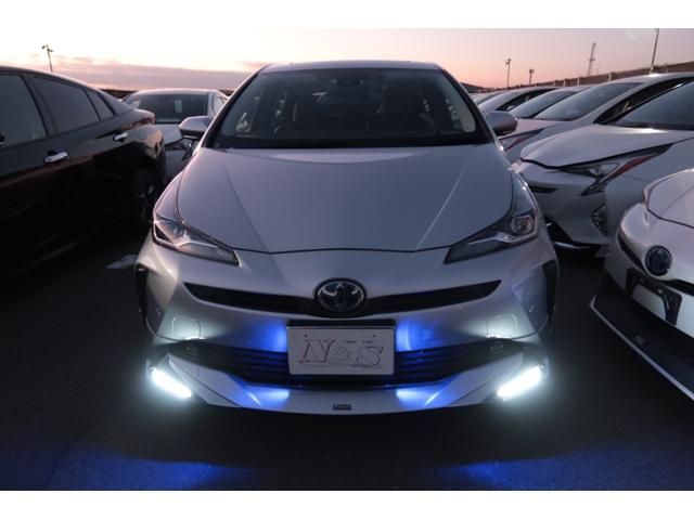 TOYOTA PRIUS A PREMIUM SILVER - image 1
