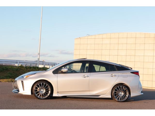TOYOTA PRIUS A PREMIUM SILVER - image 3