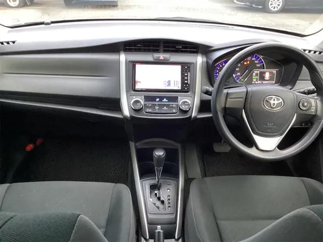 Corolla fielder hybrid ex 2023 white colour - image 7