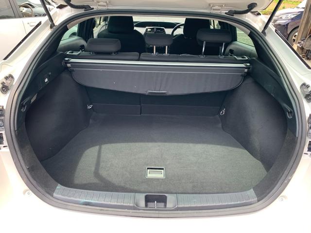 TOYOTA PRIUS S WHITE - image 6