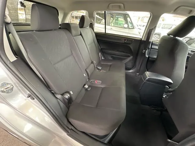 Corolla fielder hybrid ex 2023 silver colour - image 7