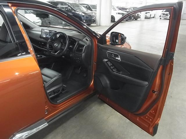 X-TRAIL G E-4ORCE ORANGE - image 4