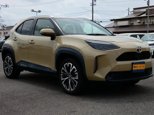 YARIS CROSS Z 2021 BEIGE - image 1