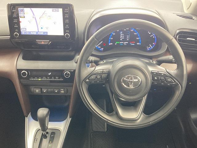 Yaris cross 2021 Z white - image 4