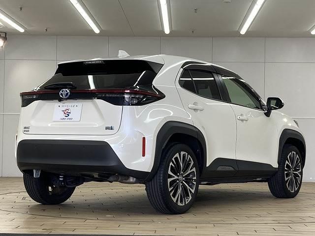 Yaris cross 2021 Z white - image 7
