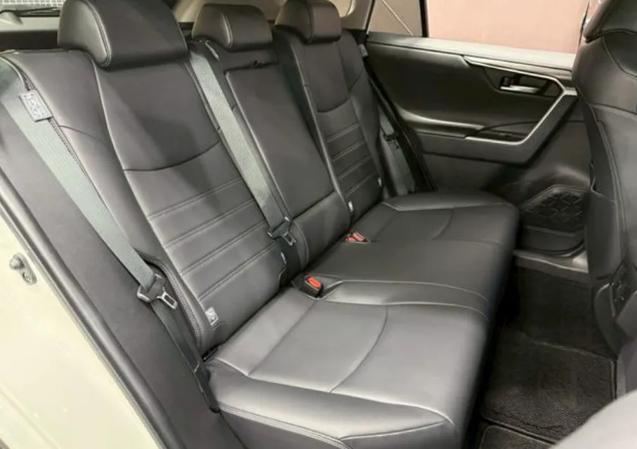 RAV-4 2022 PEARL HYBRID - image 8