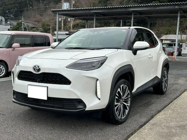 YARIS CROSS Z 2022 WHITE - image 1