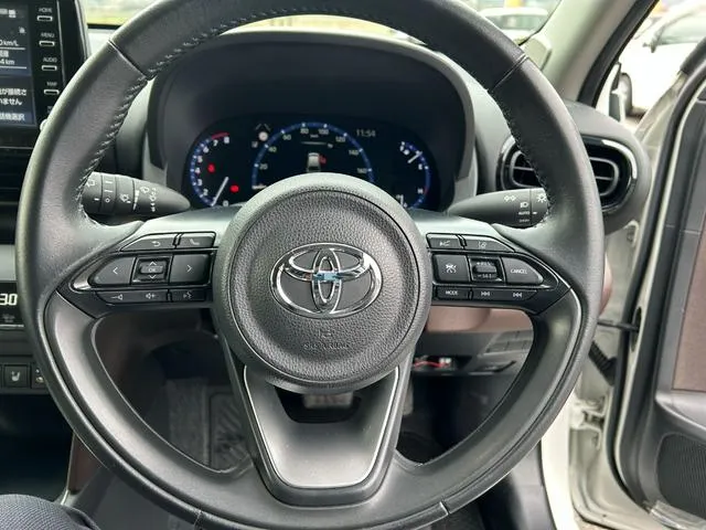 YARIS CROSS Z 2022 WHITE - image 7
