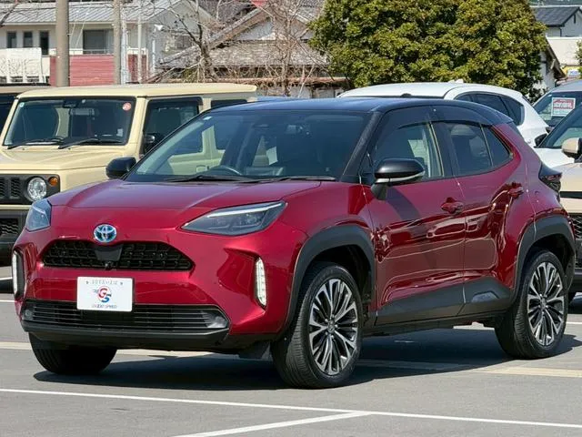 Yaris cross 2021 Z Red - image 1
