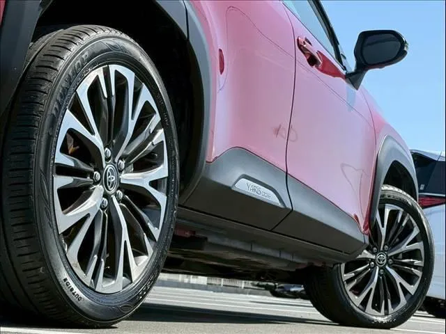 Yaris cross 2021 Z Red - image 11