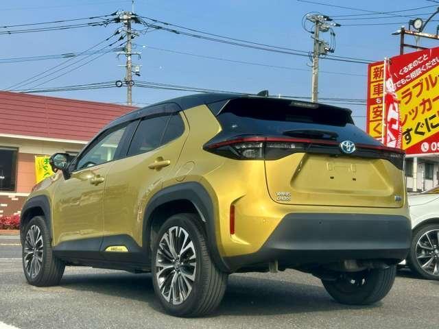 Yaris cross 2021 Z  Gold - image 3