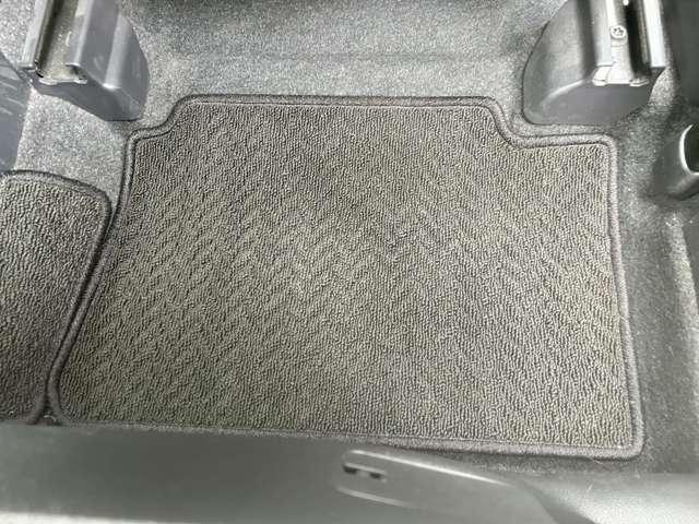 Yaris cross 2021 Z  Gold - image 10