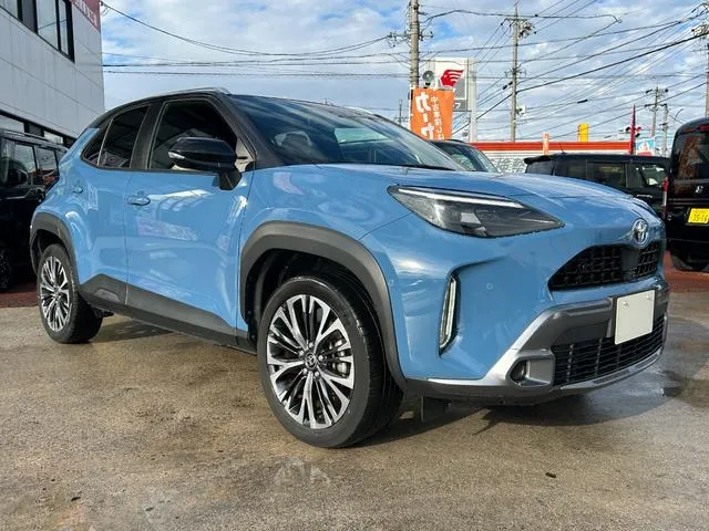 YARIS CROSS HYBRID Z ADVENTURE BLUE - image 3