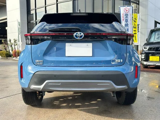 YARIS CROSS HYBRID Z ADVENTURE BLUE - image 6